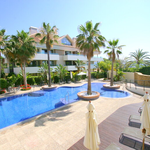3-Zimmer-Wohnung ab Juli 2025 nur 300m vom Strand in Los Monteros verfügbar