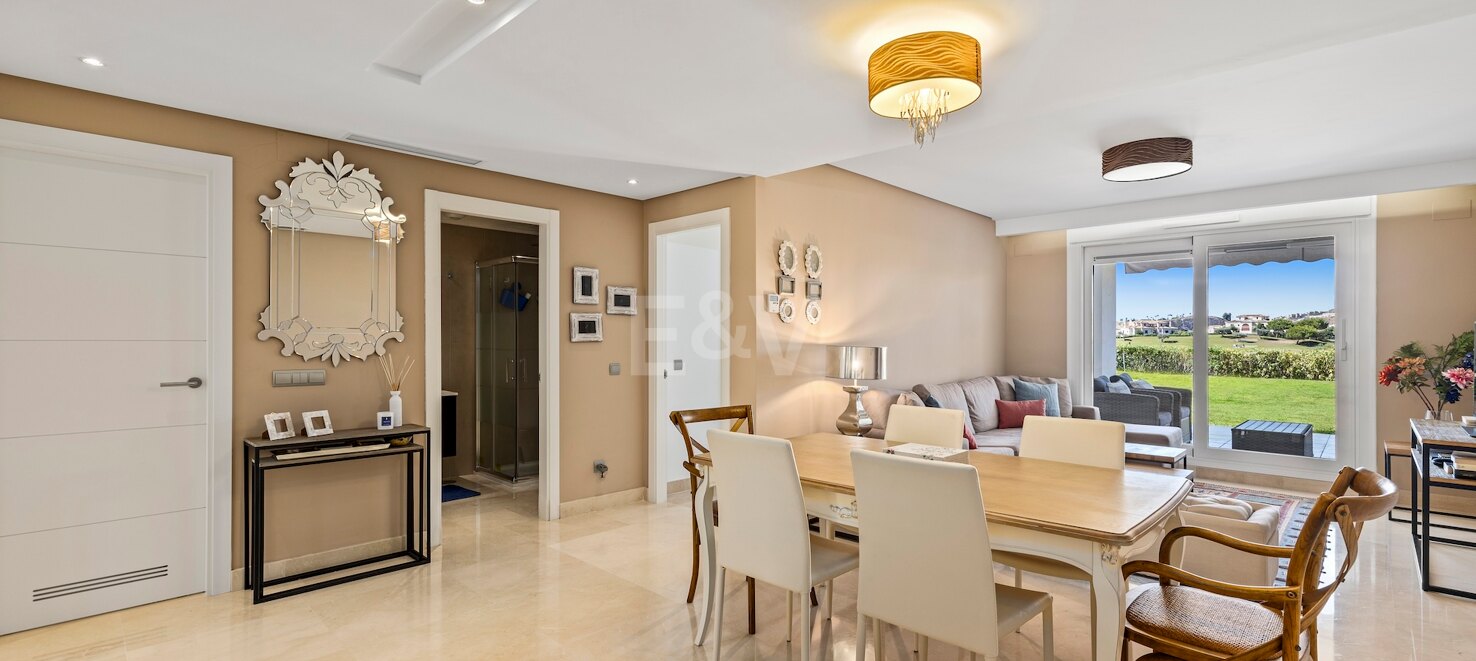 Spacious Ground Floor Apartment near Golf Course with Panoramic Mountain Views