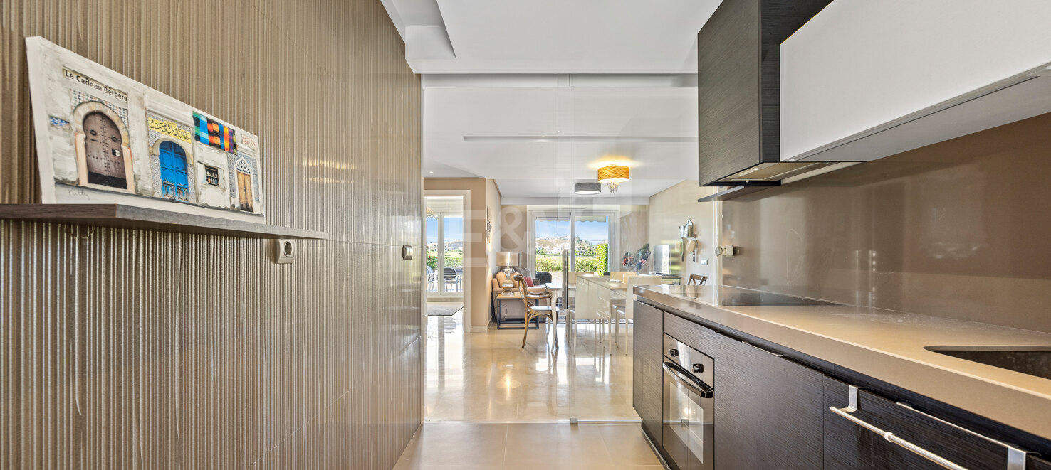 Spacious Ground Floor Apartment near Golf Course with Panoramic Mountain Views