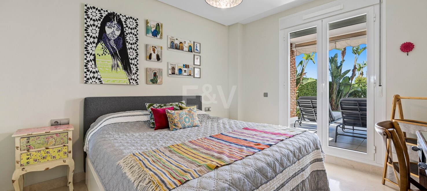 Spacious Ground Floor Apartment near Golf Course with Panoramic Mountain Views