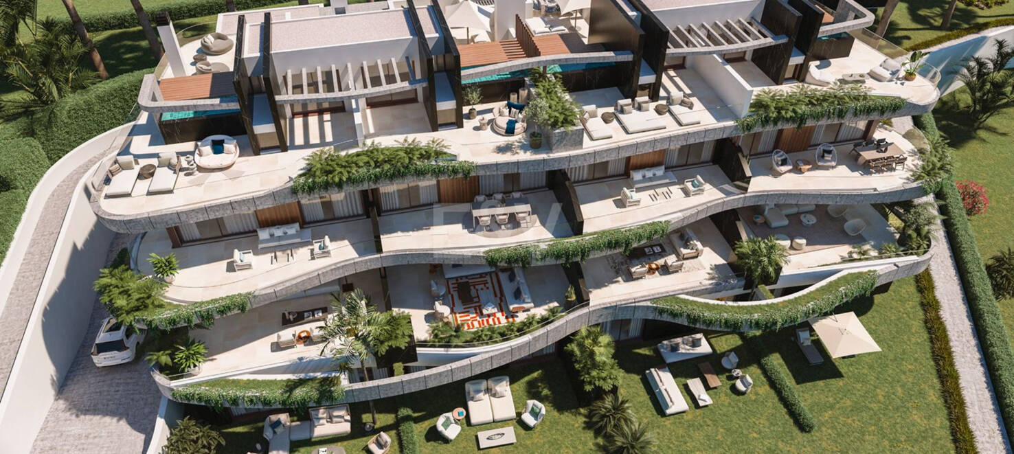 Modern Duplex Penthouse in Gated Community Surrounded by Nature