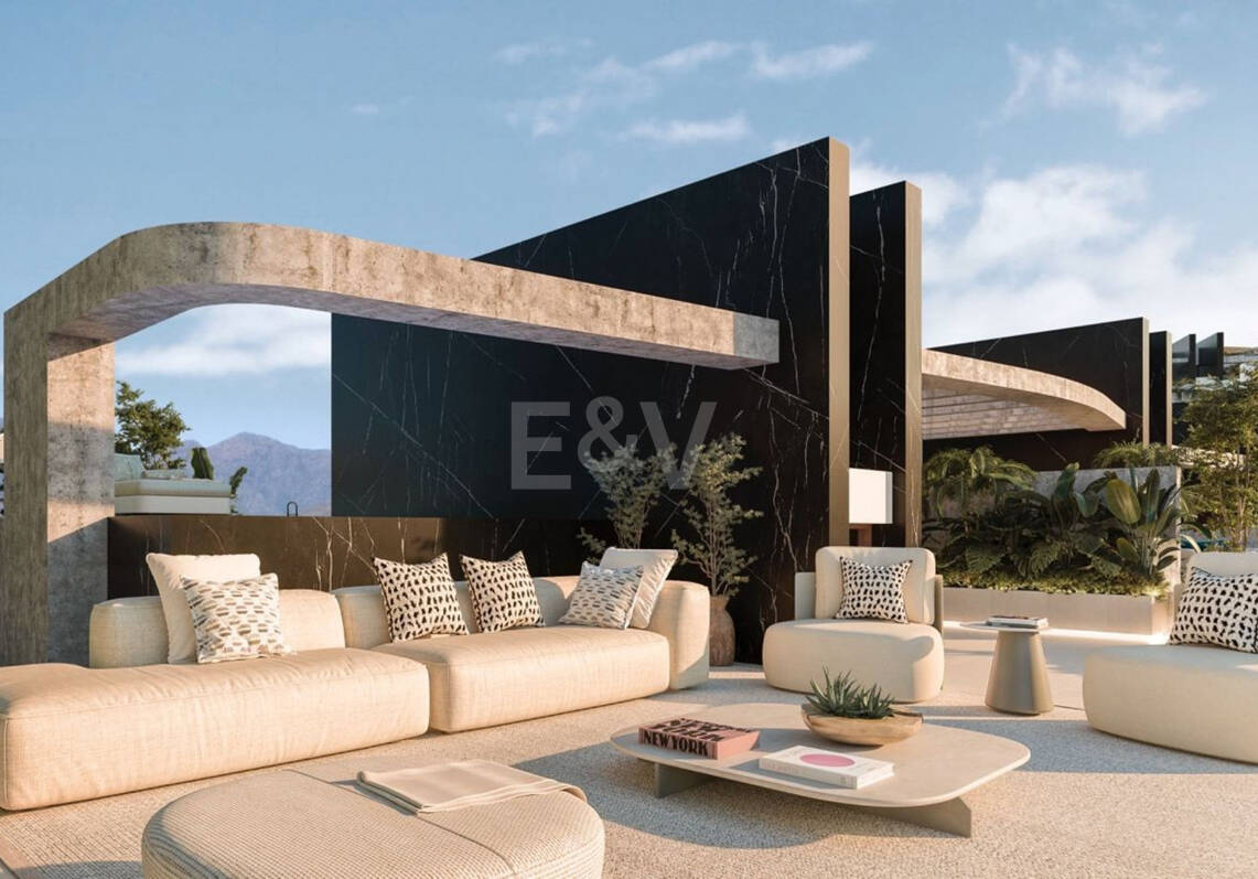 Apartamento Dúplex Jardín en Comunidad Cerrada de Lujo con Amenidades de 5 Estrellas en Elviria