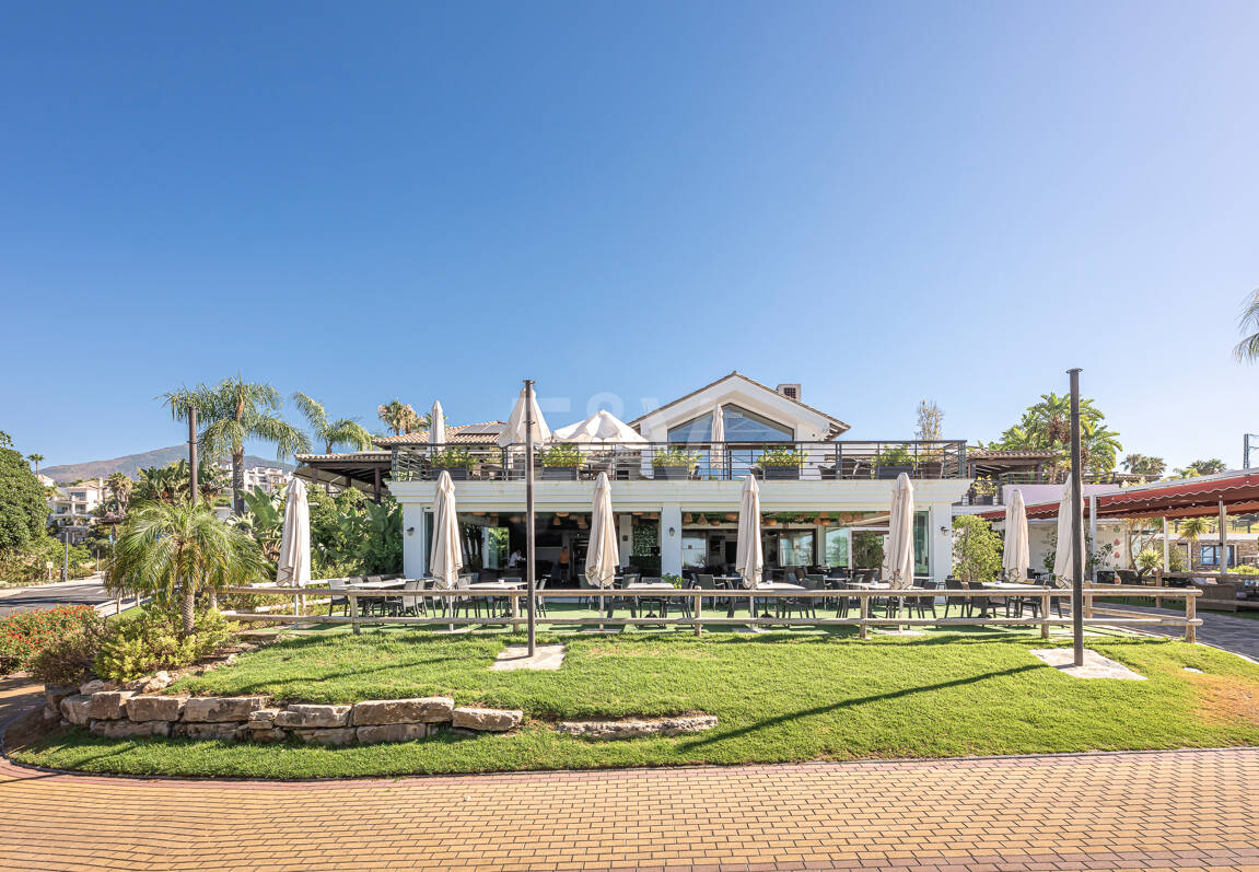 Frontline Golf Nowoczesna willa z morzem Widok obok klubu