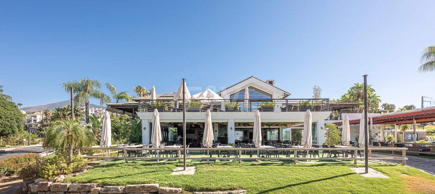 Villa à vendre en Puerto del Almendro, Benahavis
