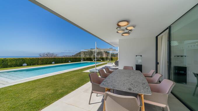 Villa moderne en première ligne de golf avec mer Vues à côté du Clubhouse