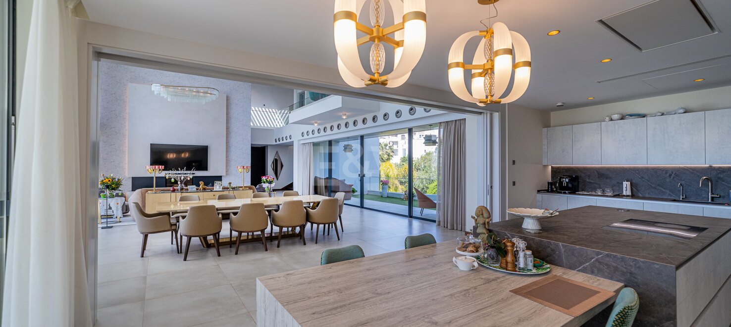 Villa à vendre en Puerto del Almendro, Benahavis
