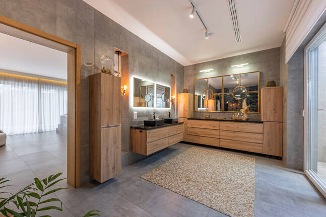 Impressive modern villa on a large plot of over 5000 M2