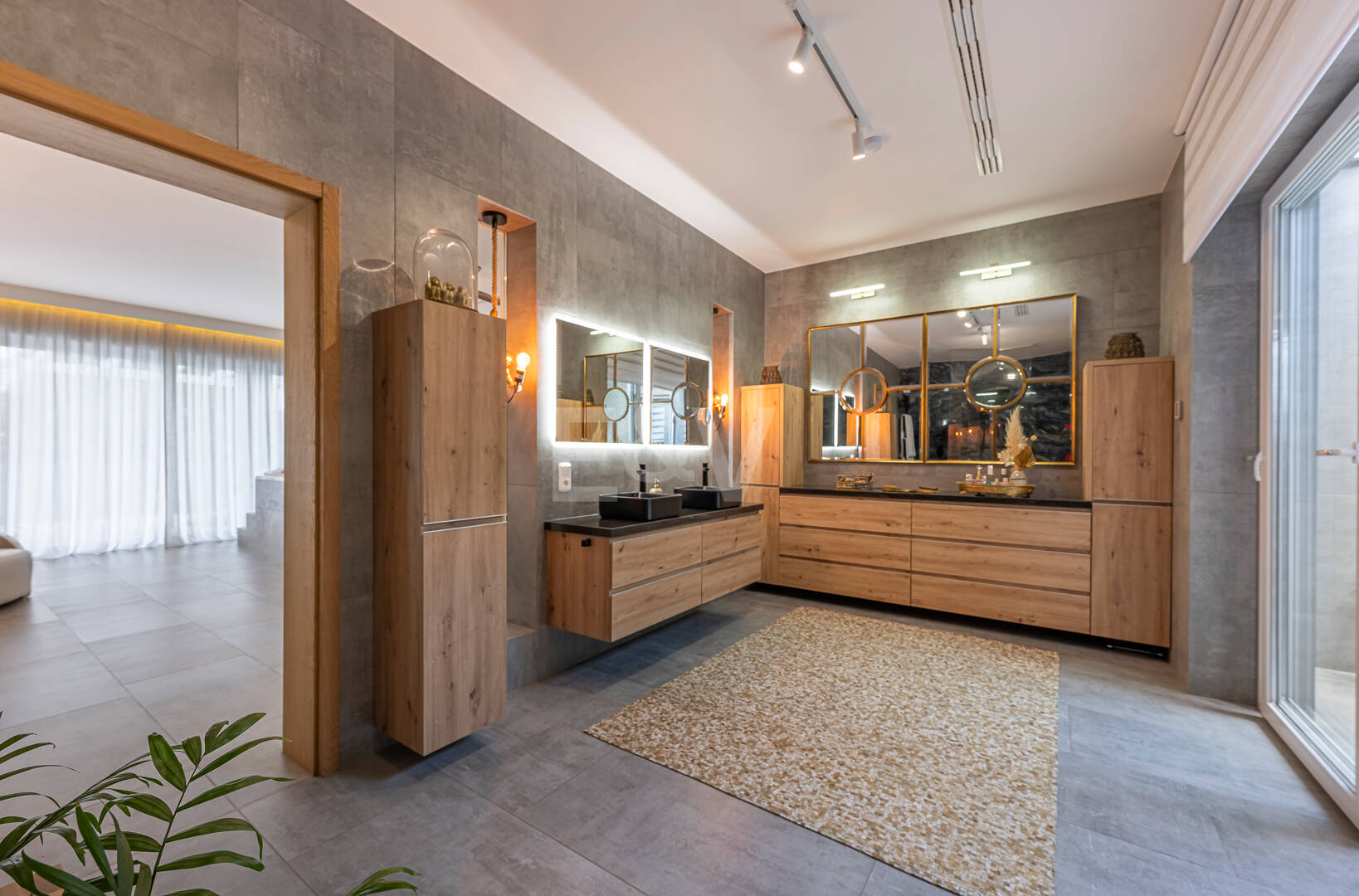 Impressive modern villa on a large plot of over 5000 M2