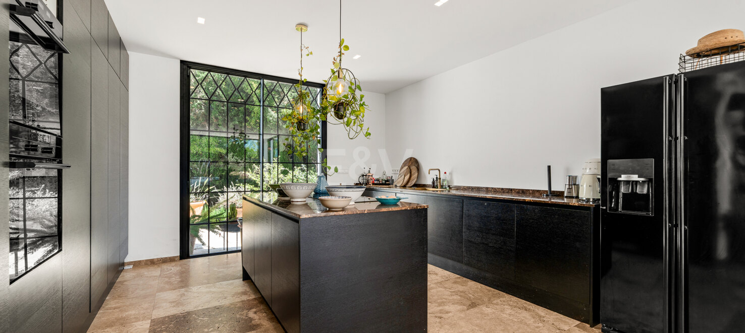 Boho Style Andalusian Villa steg till stranden i Marbesa