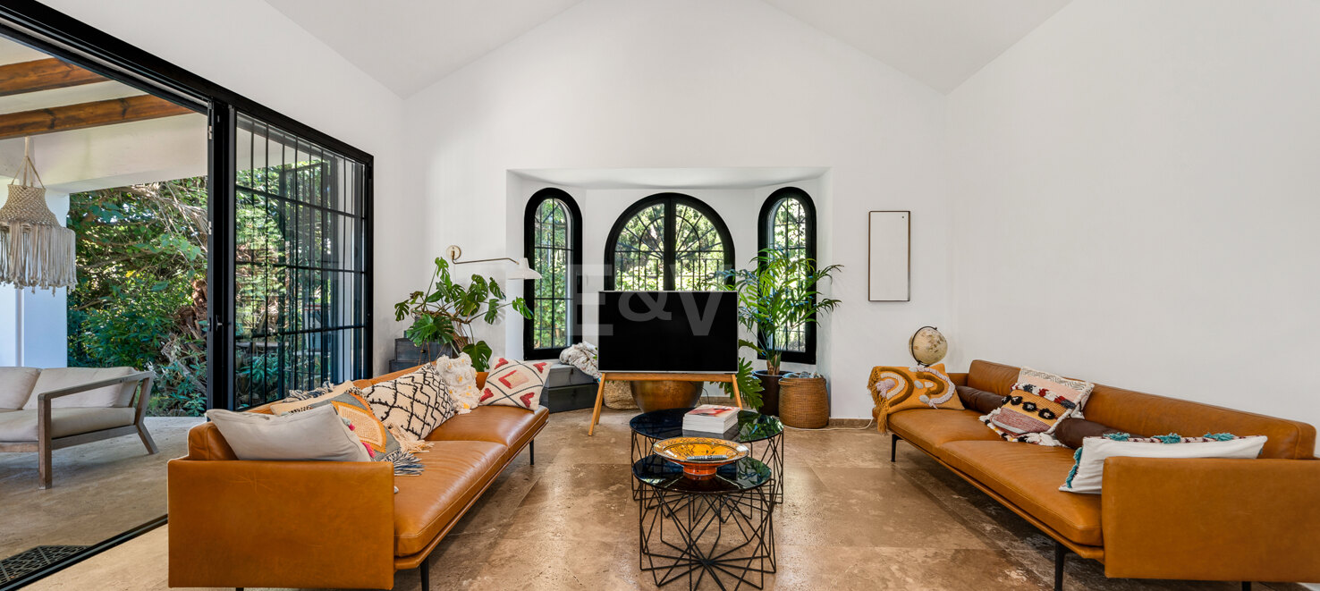 Boho Style Andalusian Villa steg till stranden i Marbesa