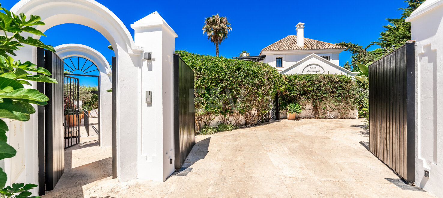 Boho Style Andalusian Villa steg till stranden i Marbesa