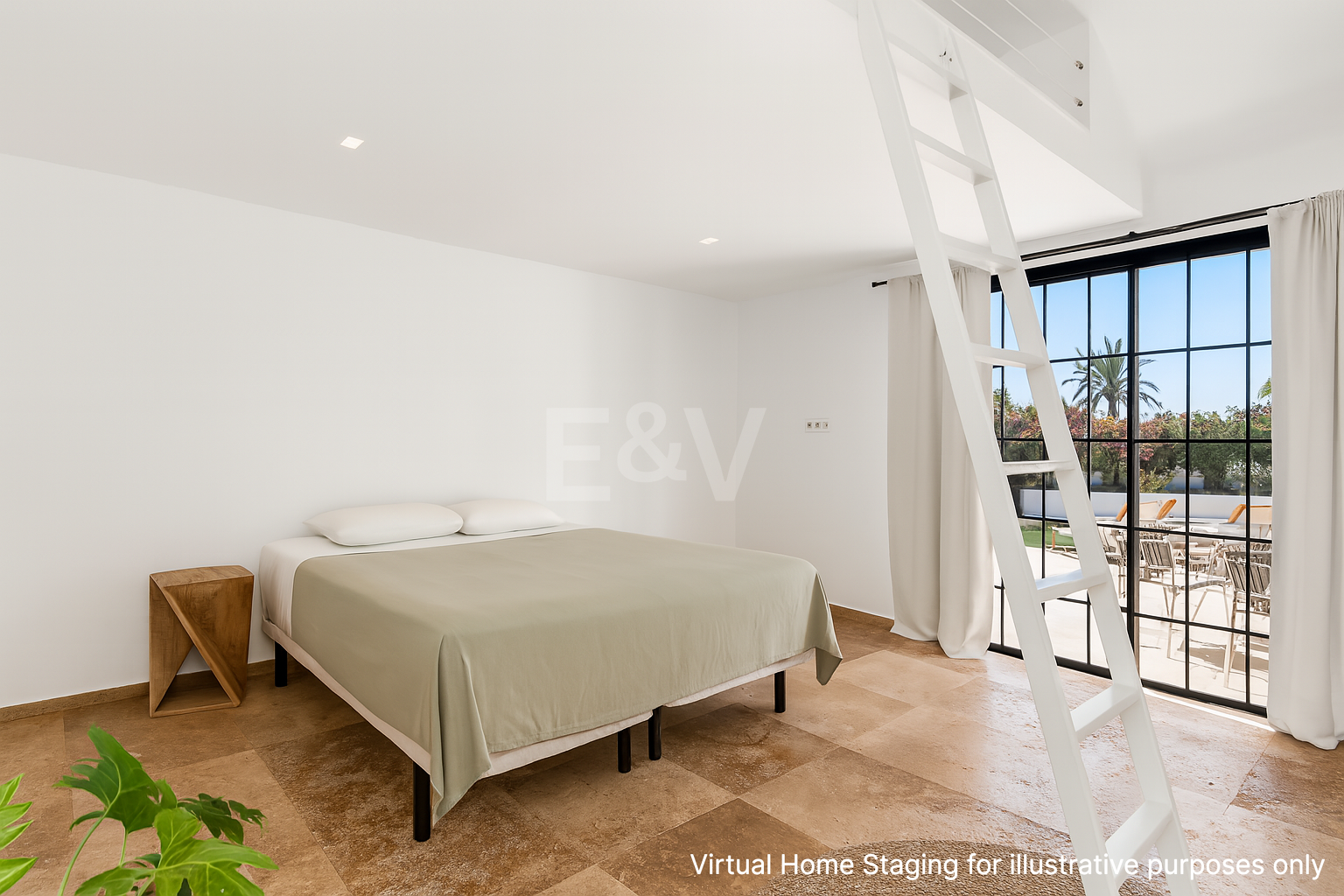 Andalusian Villa steps to the beach in Marbesa