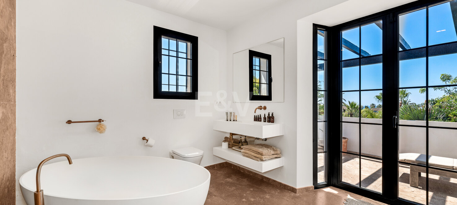 Boho Style Andalusian Villa steg till stranden i Marbesa