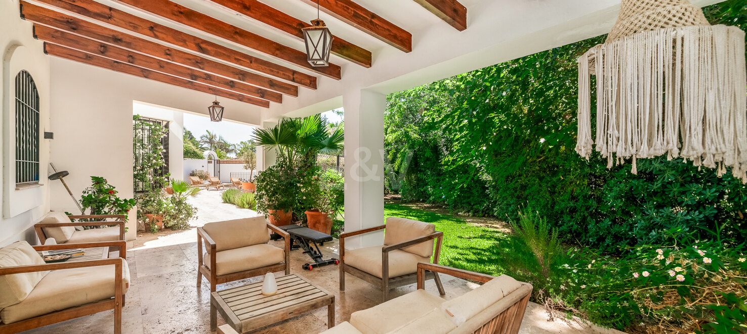 Boho Style Andalusian Villa steg till stranden i Marbesa