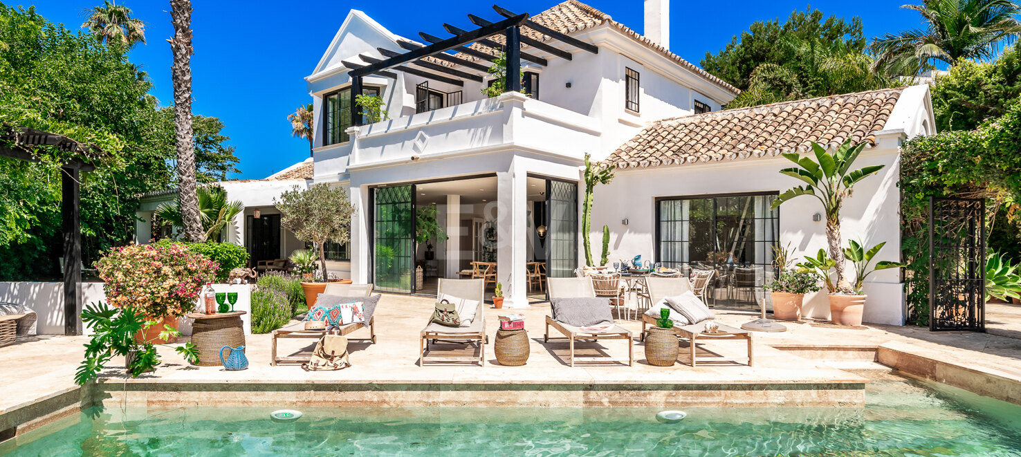 Boho Style Andalusian Villa steg till stranden i Marbesa
