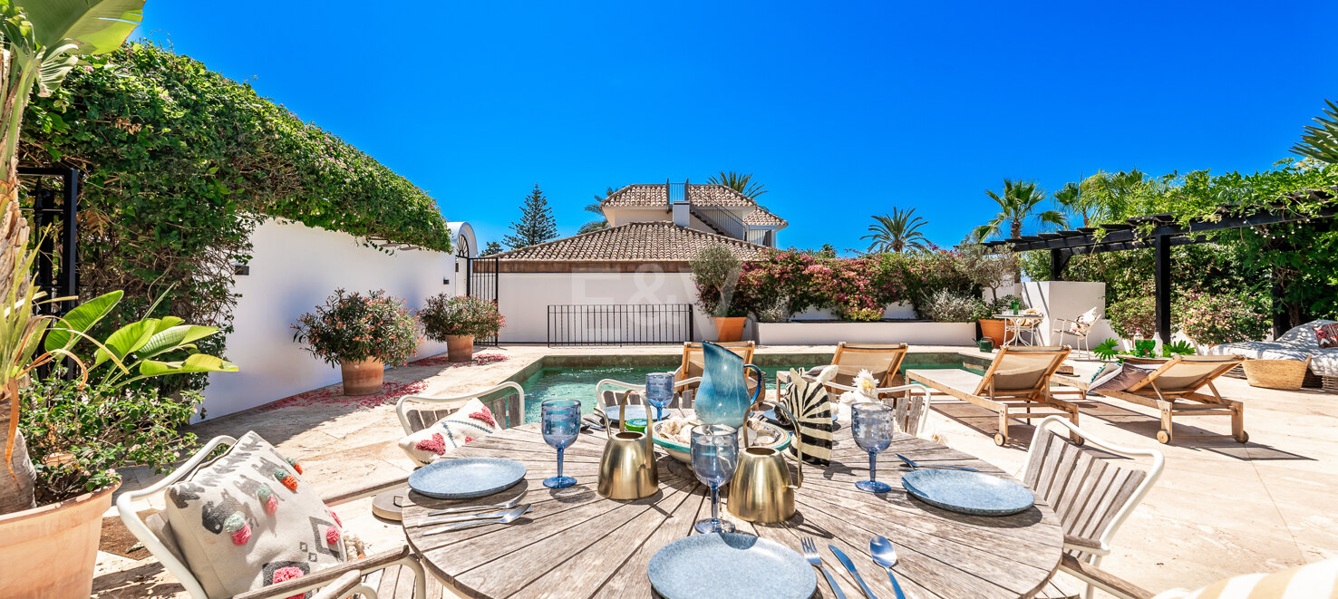 Boho Style Andalusian Villa steg till stranden i Marbesa