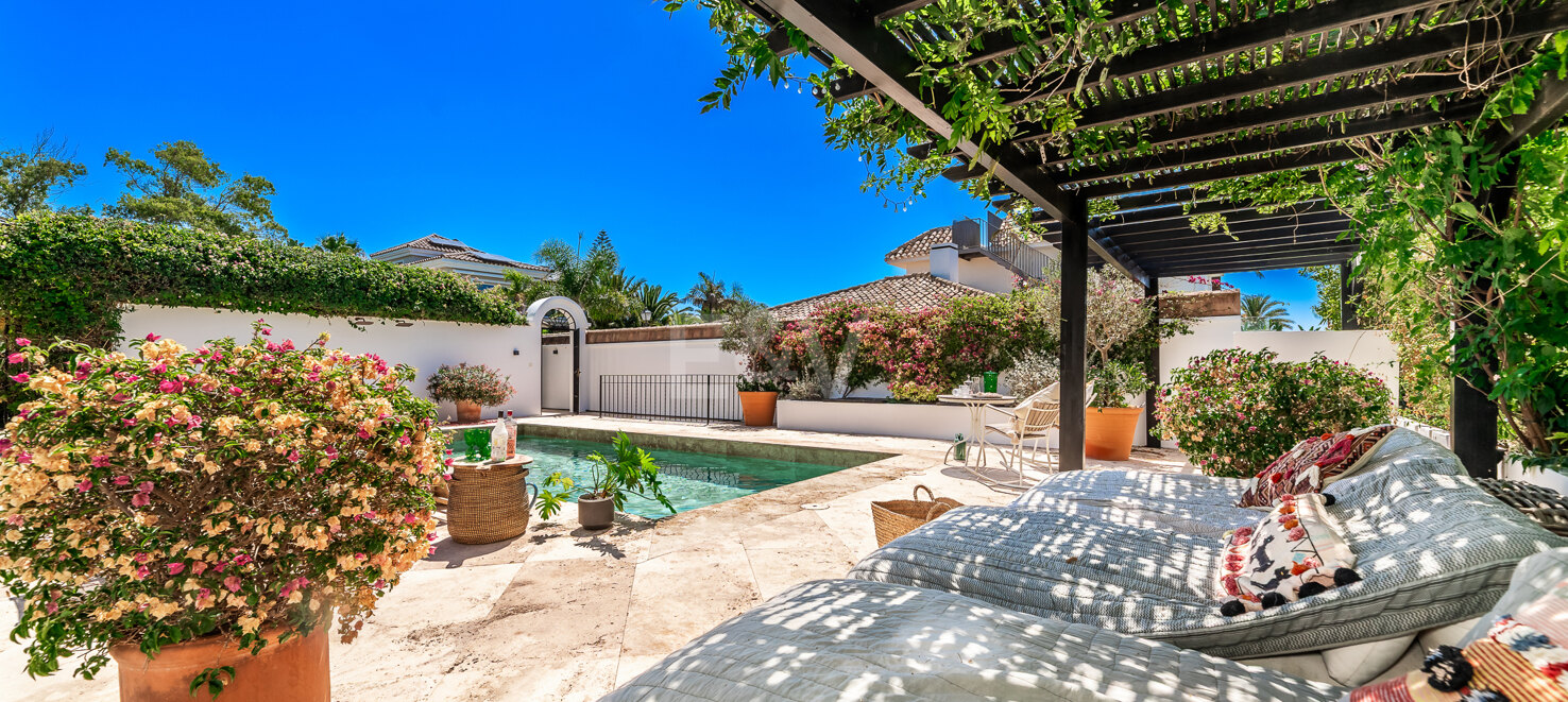 Boho Style Andalusian Villa steg till stranden i Marbesa