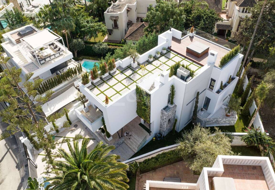 Luxurious and eco-friendly contemporary house in Casablanca, Marbella from 21,000€/week