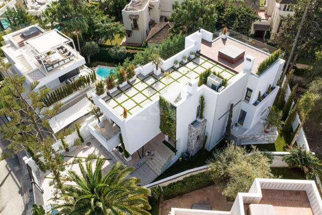 Luxurious and eco-friendly contemporary house in Casablanca, Marbella from 21,000€/week