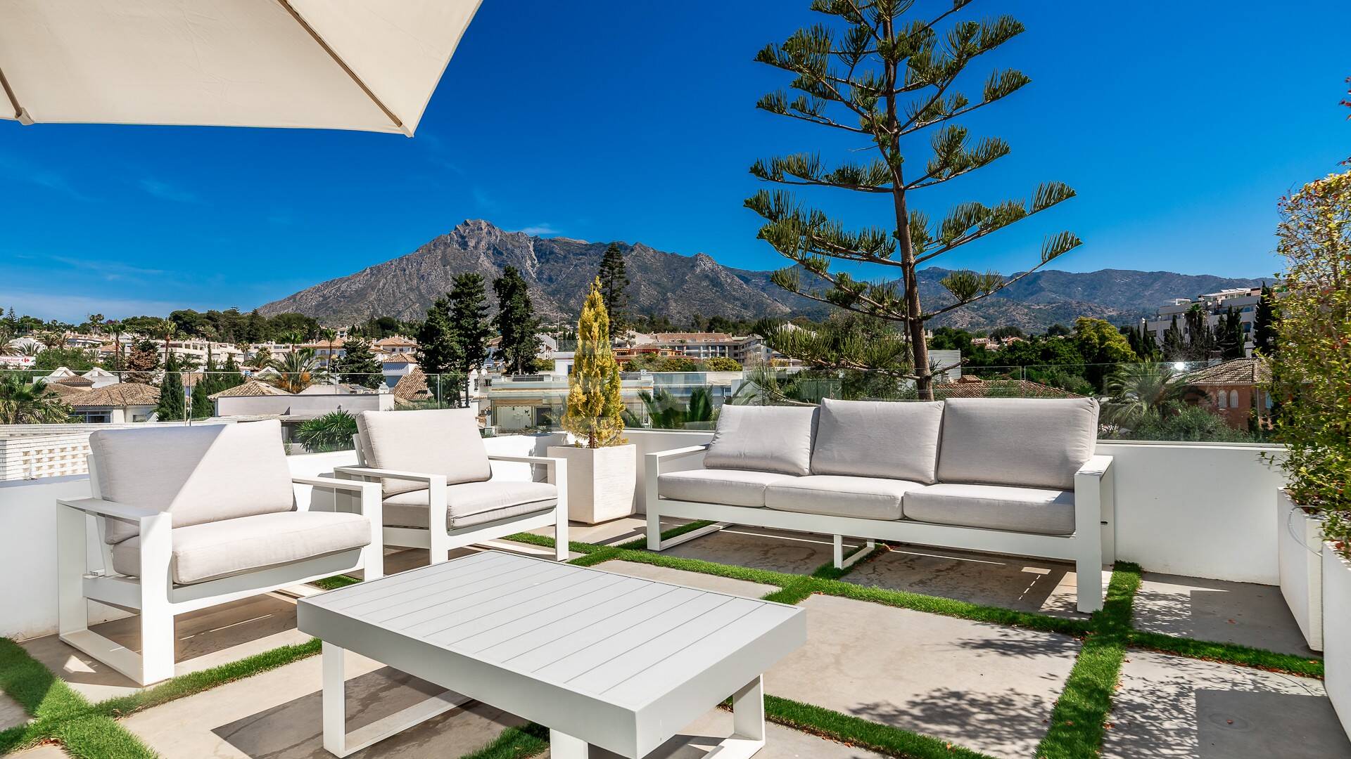 Luxurious and eco-friendly contemporary house in Casablanca, Marbella from 21,000€/week