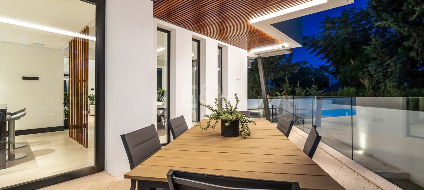 Maison contemporaine luxueuse et écologique à Casablanca, Marbella à partir de 21 000€/semaine