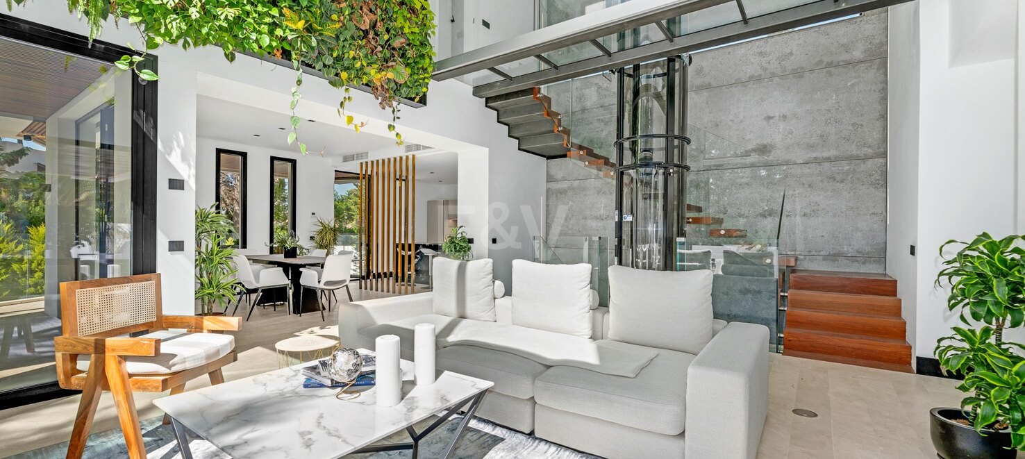 Maison contemporaine luxueuse et écologique à Casablanca, Marbella à partir de 21 000€/semaine