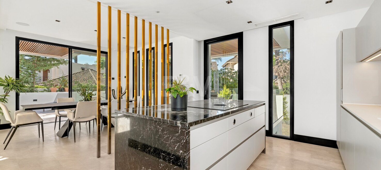 Maison contemporaine luxueuse et écologique à Casablanca, Marbella à partir de 21 000€/semaine