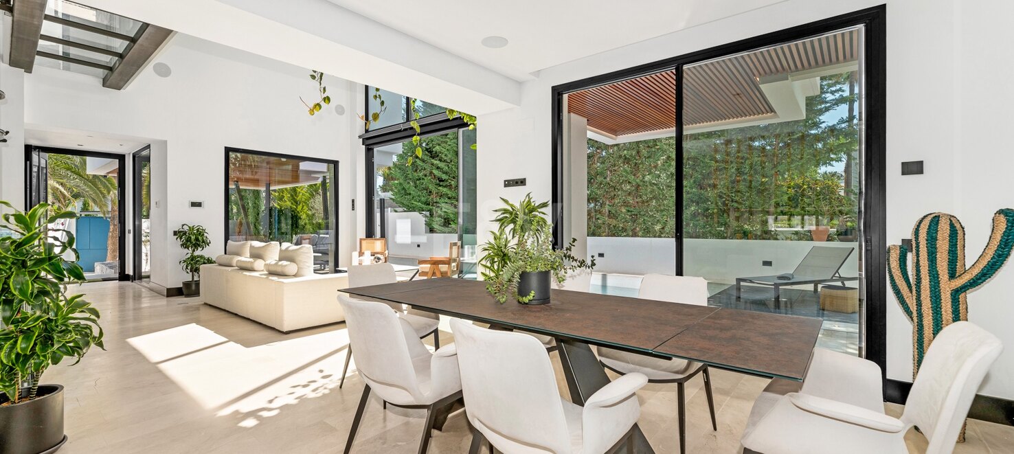 Maison contemporaine luxueuse et écologique à Casablanca, Marbella à partir de 21 000€/semaine