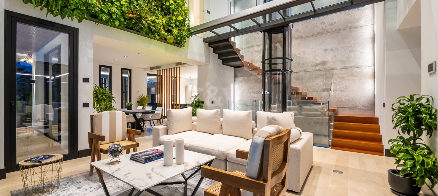 Maison contemporaine luxueuse et écologique à Casablanca, Marbella à partir de 21 000€/semaine