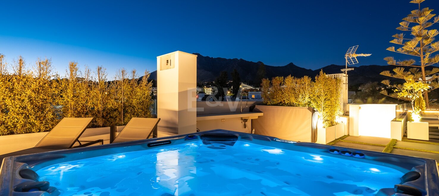 Maison contemporaine luxueuse et écologique à Casablanca, Marbella à partir de 21 000€/semaine