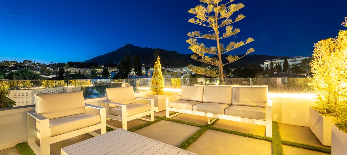 Maison contemporaine luxueuse et écologique à Casablanca, Marbella à partir de 21 000€/semaine