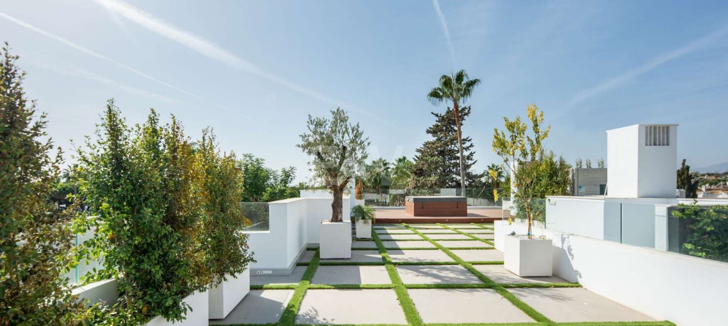 Maison contemporaine luxueuse et écologique à Casablanca, Marbella à partir de 21 000€/semaine