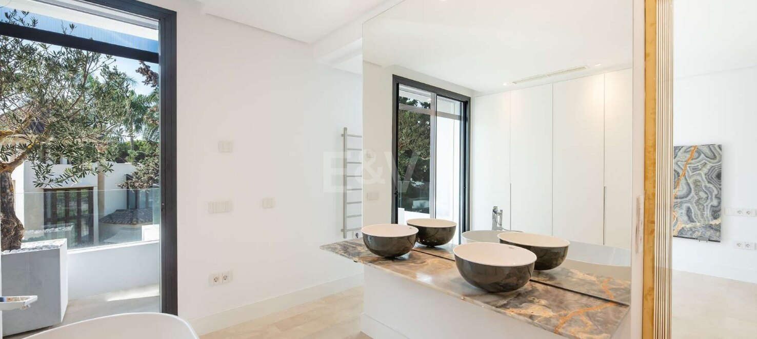 Maison contemporaine luxueuse et écologique à Casablanca, Marbella à partir de 21 000€/semaine