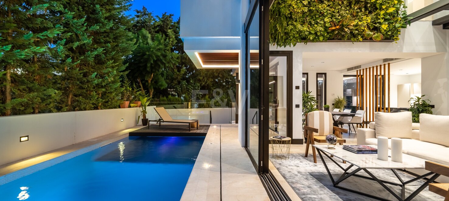 Maison contemporaine luxueuse et écologique à Casablanca, Marbella à partir de 21 000€/semaine