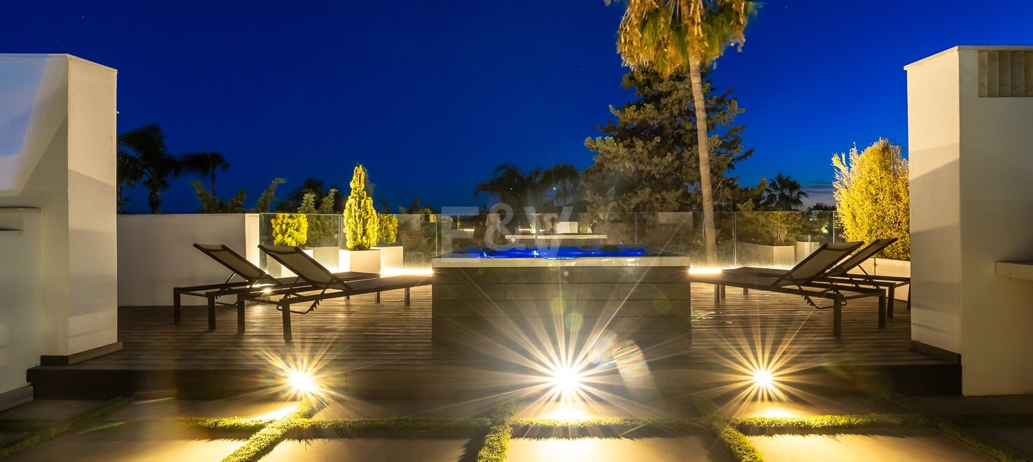 Maison contemporaine luxueuse et écologique à Casablanca, Marbella à partir de 21 000€/semaine