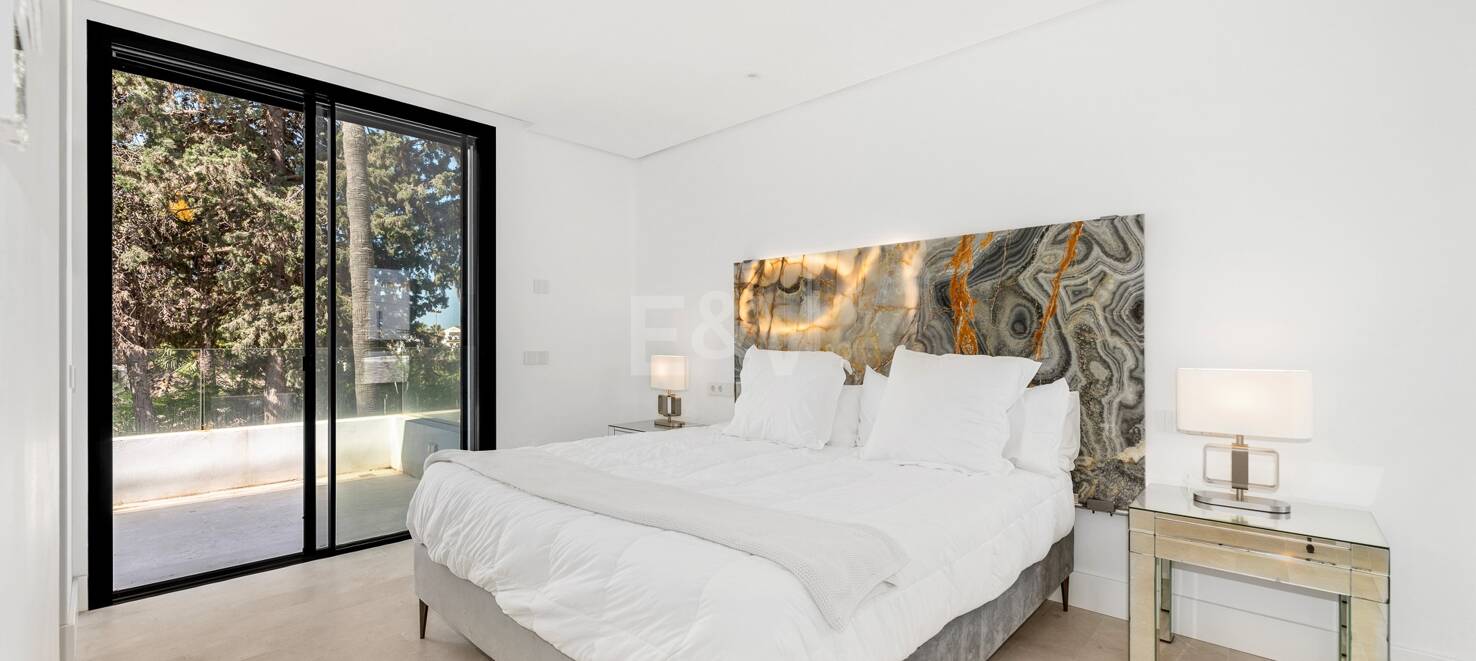 Lyxigt och miljövänligt samtida hus i Casablanca, Marbella från 21 000 € / vecka