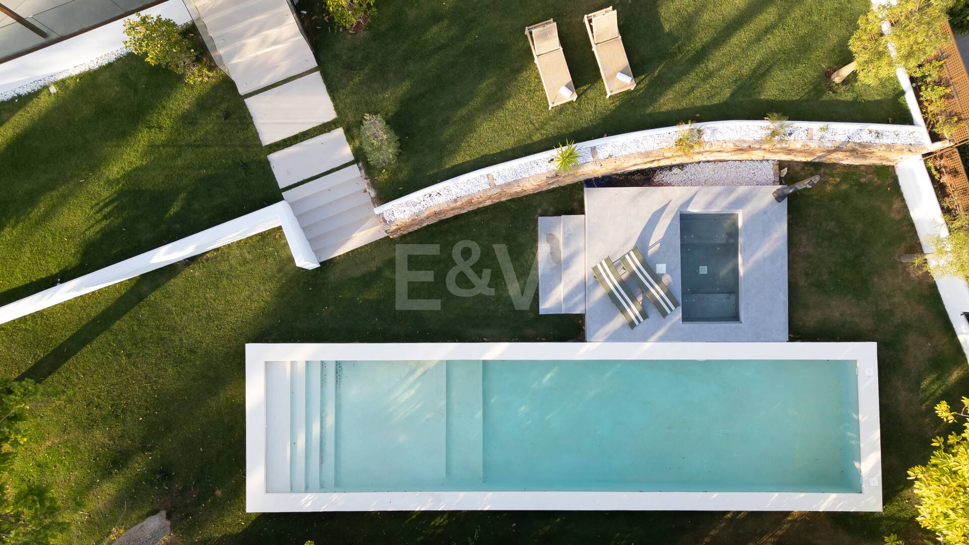 Luxury Boho Chic-style Villa near the Beach on the Golden Mile from 19,500€/week