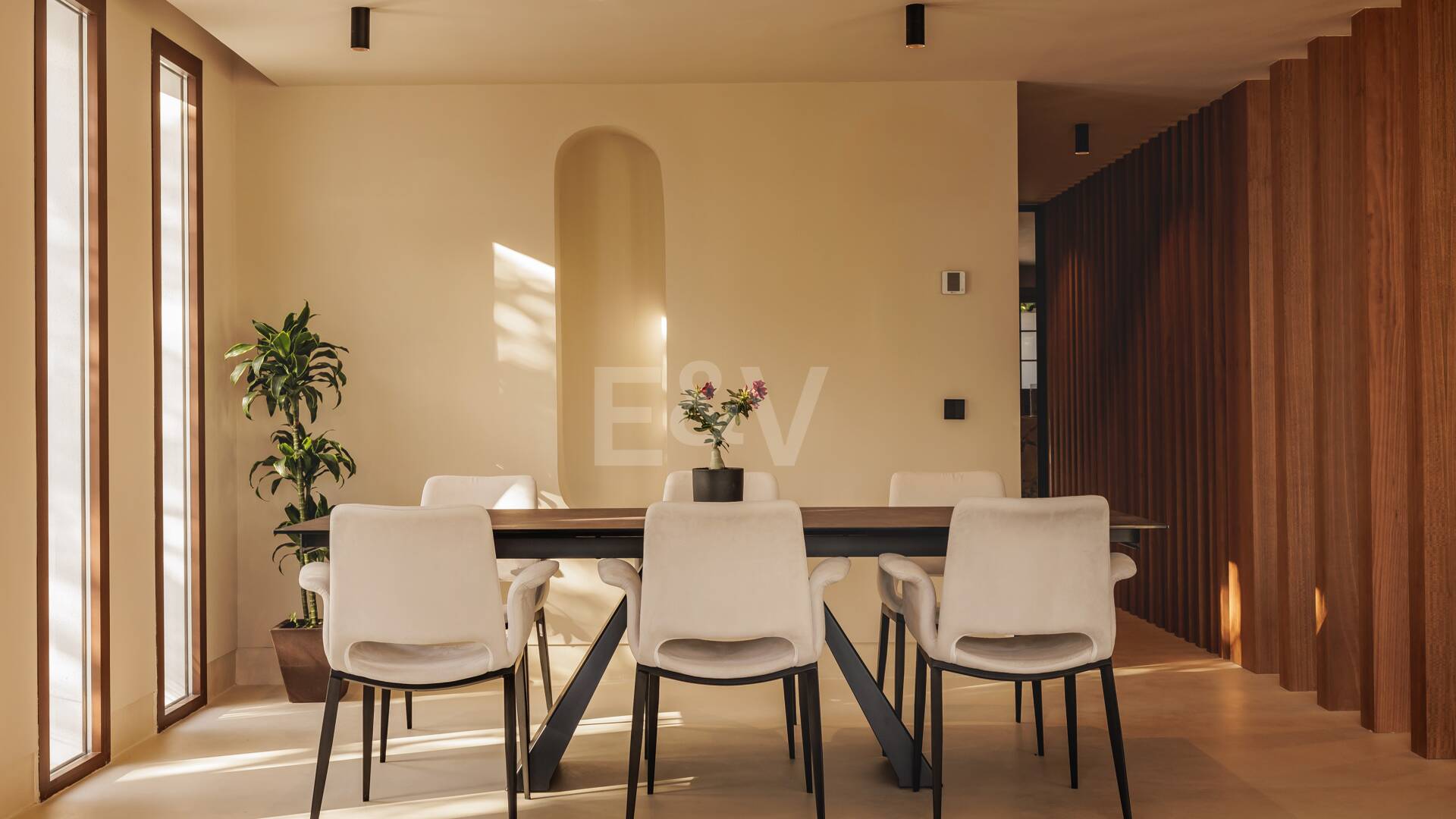 Luxury Boho Chic-style Villa near the Beach on the Golden Mile from 19,500€/week