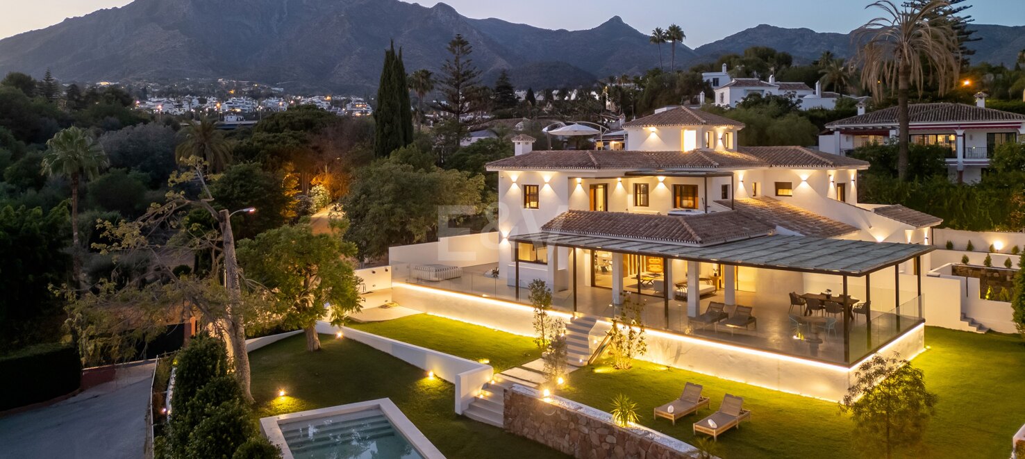 Luxuriöse Villa im Boho-Chic-Stil in Strandnähe an der Goldenen Meile von 19.500€/Woche