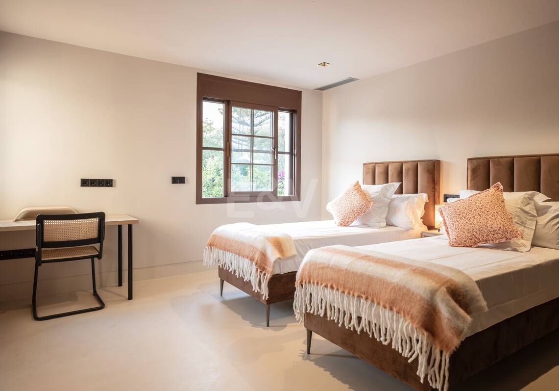 Boho de luxe style chic Villa près de la plage sur le Golden Mile à partir de 19 500€/sémana