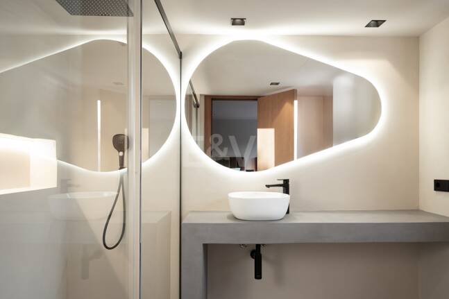 Luxury Boho Chic-style Villa near the Beach on the Golden Mile from 19,500€/week