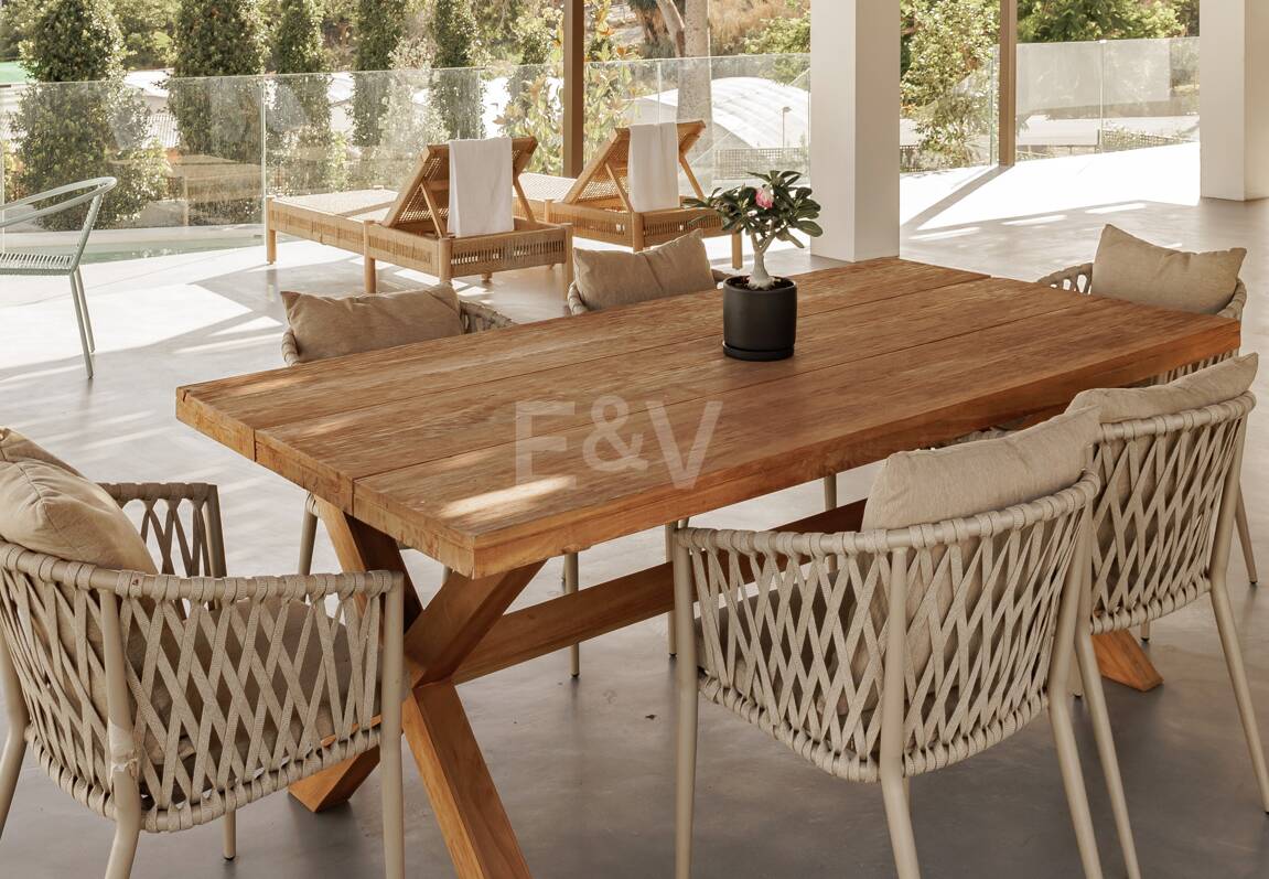 Luxury Boho Chic-style Villa near the Beach on the Golden Mile from 19,500€/week