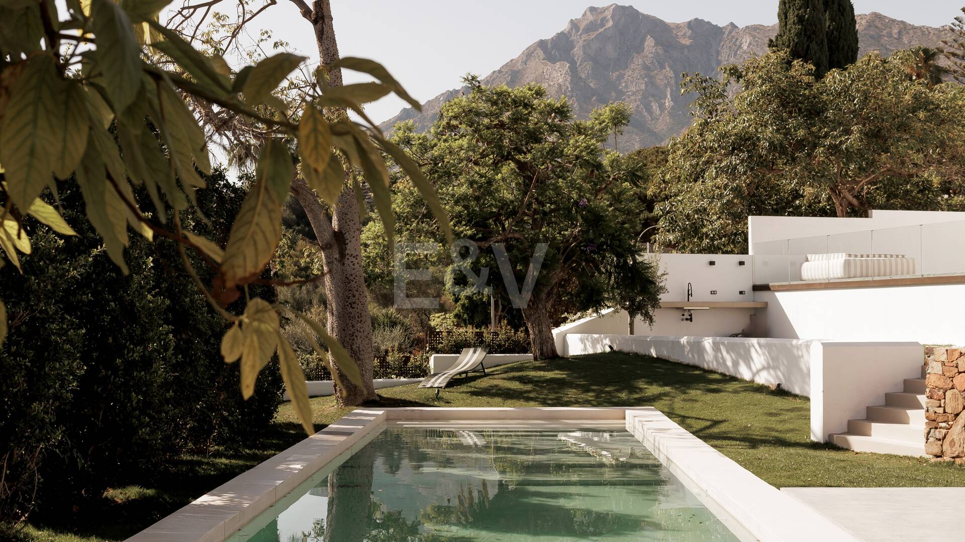 Luxury Boho Chic-style Villa near the Beach on the Golden Mile from 19,500€/week