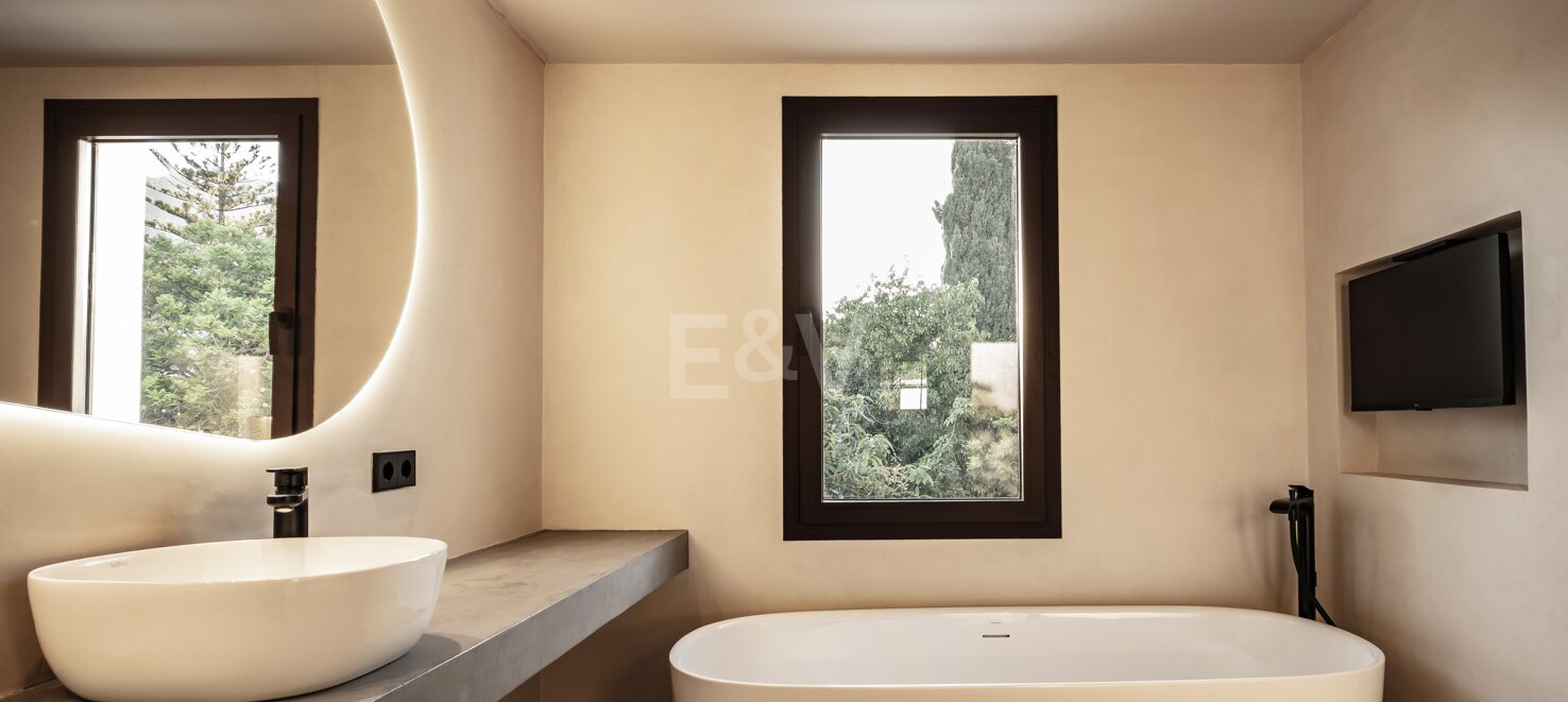 Luxuriöse Villa im Boho-Chic-Stil in Strandnähe an der Goldenen Meile von 19.500€/Woche