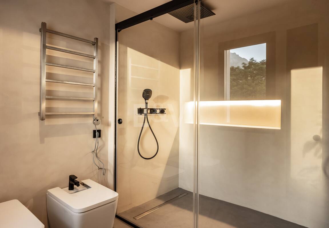 Luxury Boho Chic-style Villa near the Beach on the Golden Mile from 19,500€/week