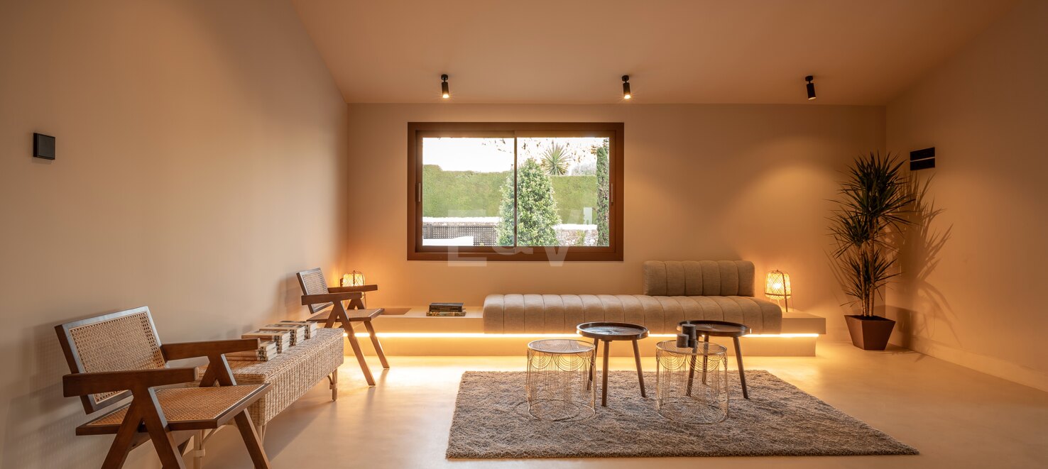 Luxuriöse Villa im Boho-Chic-Stil in Strandnähe an der Goldenen Meile von 19.500€/Woche