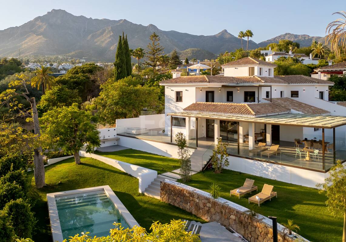 Boho de luxe style chic Villa près de la plage sur le Golden Mile à partir de 19 500€/sémana