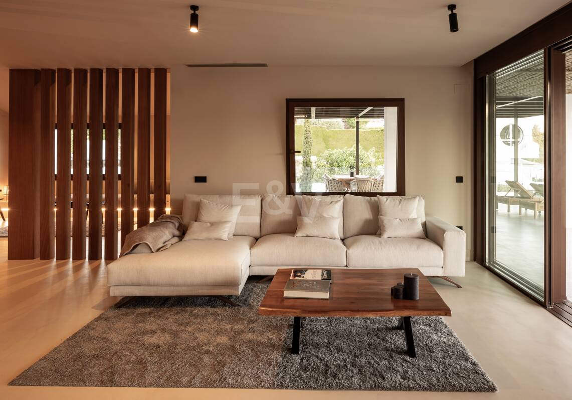 Boho de luxe style chic Villa près de la plage sur le Golden Mile à partir de 19 500€/sémana