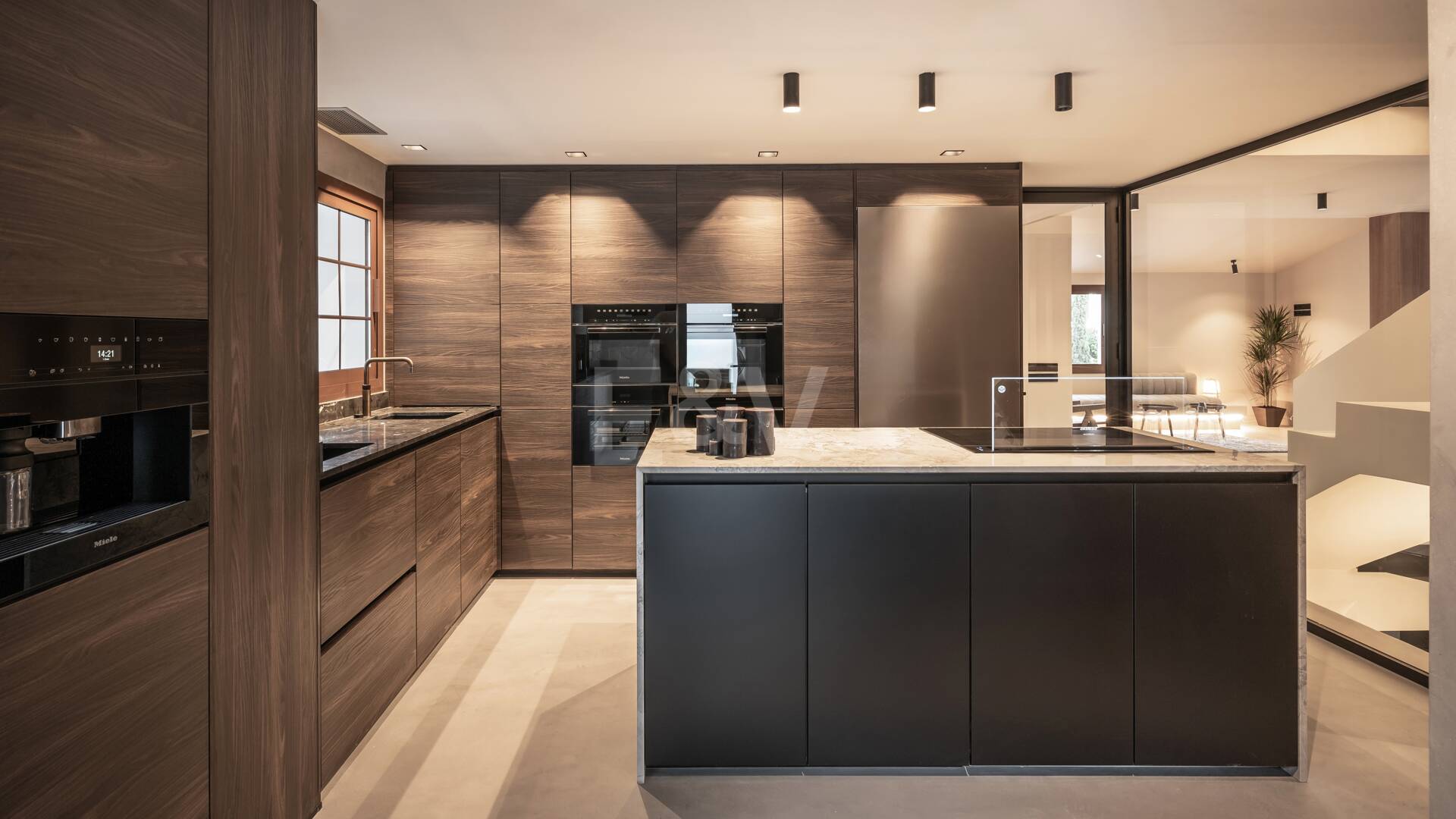 Luxury Boho Chic-style Villa near the Beach on the Golden Mile from 19,500€/week