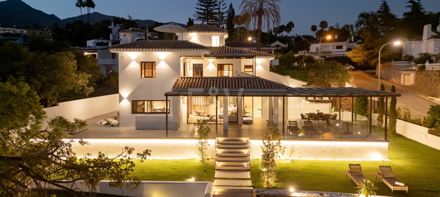 Luxuriöse Villa im Boho-Chic-Stil in Strandnähe an der Goldenen Meile von 19.500€/Woche